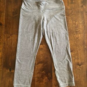 Lululemon Gray Cropped Leggings Size 6